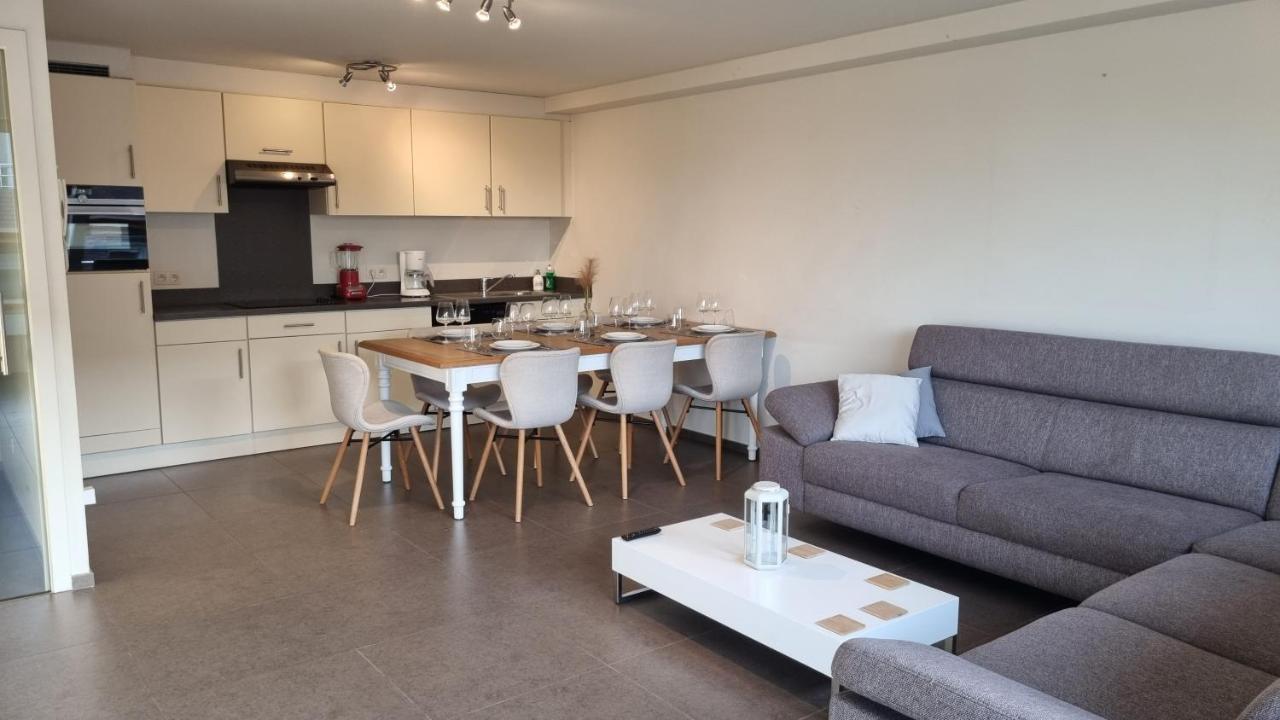 Sans Souci Superior - Ruim, Lichtrijk Met Prive Parking Apartamento